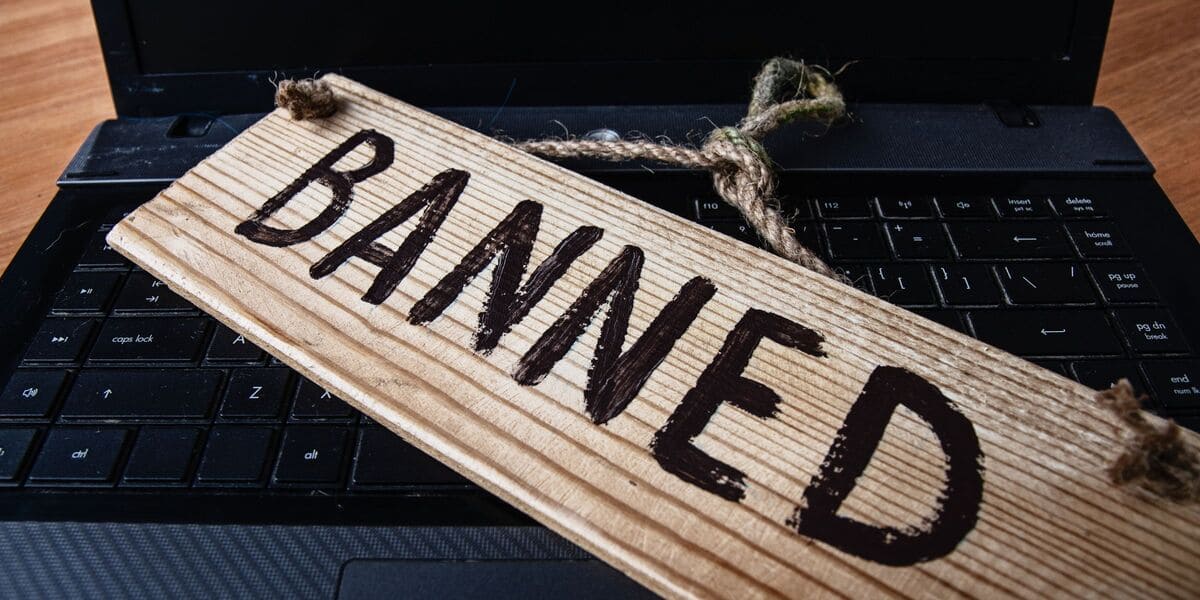 E-CIGARETTE BAN UK: WHAT YOU NEED TO KNOW NOW - SMOKO E Cigarettes