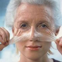 Cómo fumar causa arrugas y envejecimiento prematuro