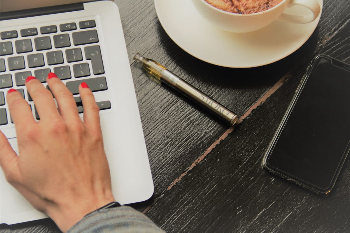 VAPE PENS VS CIGALIKES: WHICH ONE IS RIGHT FOR YOU? - SMOKO E Cigarettes