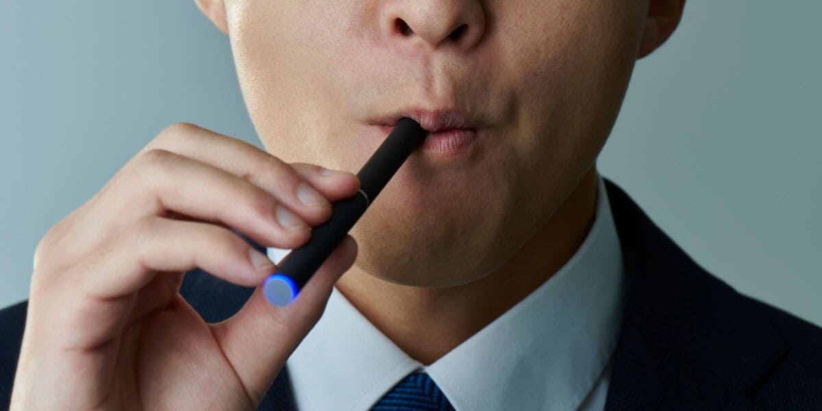 THE SCIENCE BEHIND QUITTING SMOKING WITH VAPING: HOW E-CIGARETTES HELP BREAK NICOTINE ADDICTION - SMOKO E Cigarettes