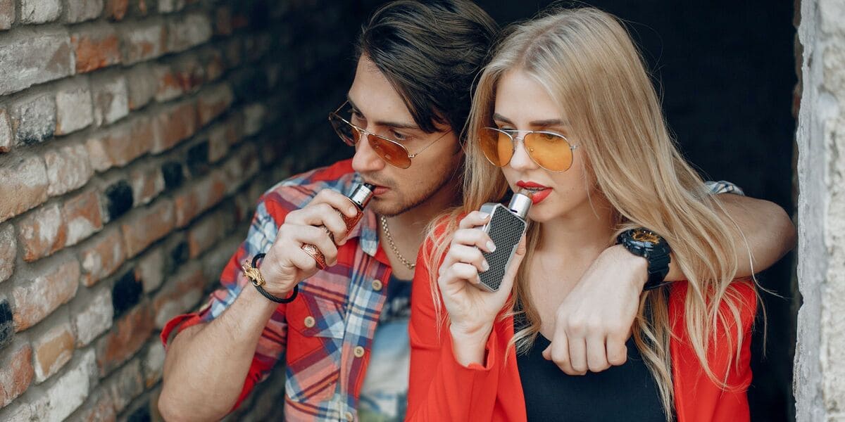 THE SOCIAL IMPACT OF VAPING: HOW E-CIGARETTES ARE RESHAPING SOCIETY AND PUBLIC HEALTH - SMOKO E Cigarettes