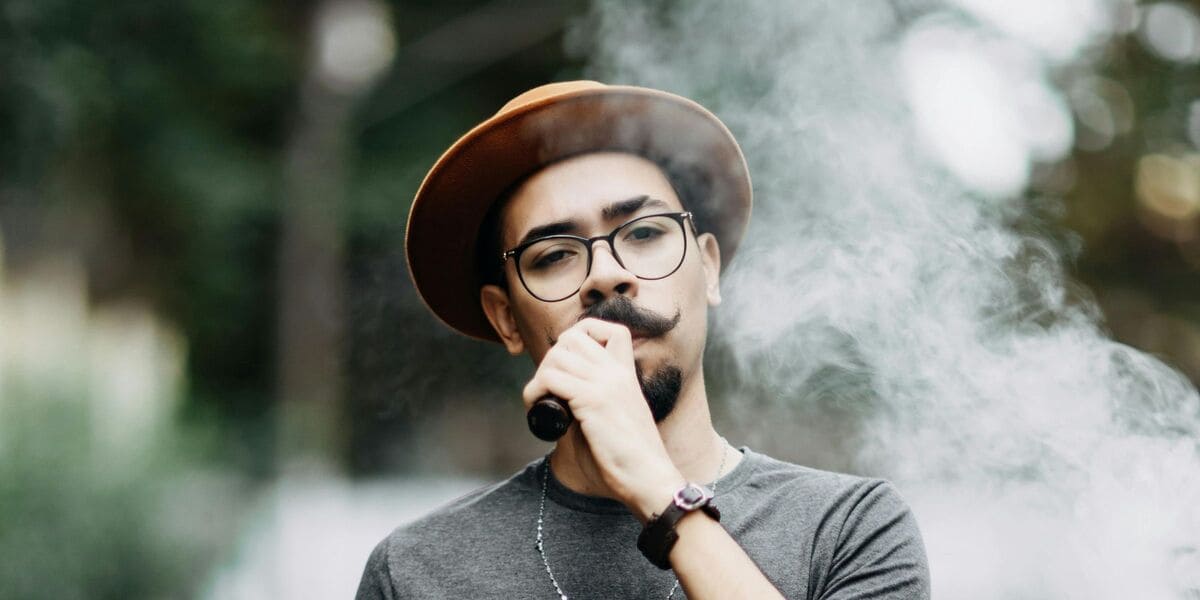 VAPING ETIQUETTE: WHAT YOU NEED TO KNOW TO VAPE RESPECTFULLY IN PUBLIC - SMOKO E Cigarettes