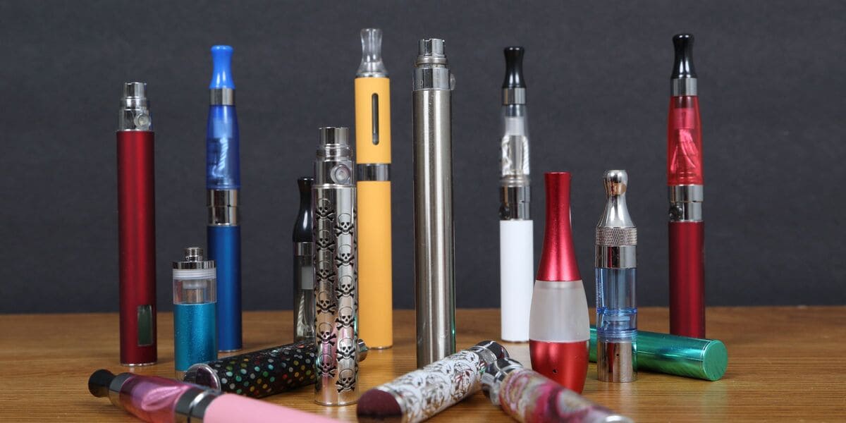YOUR GUIDE TO ARTIFICIAL CIGARETTES AND VAPING - SMOKO E Cigarettes