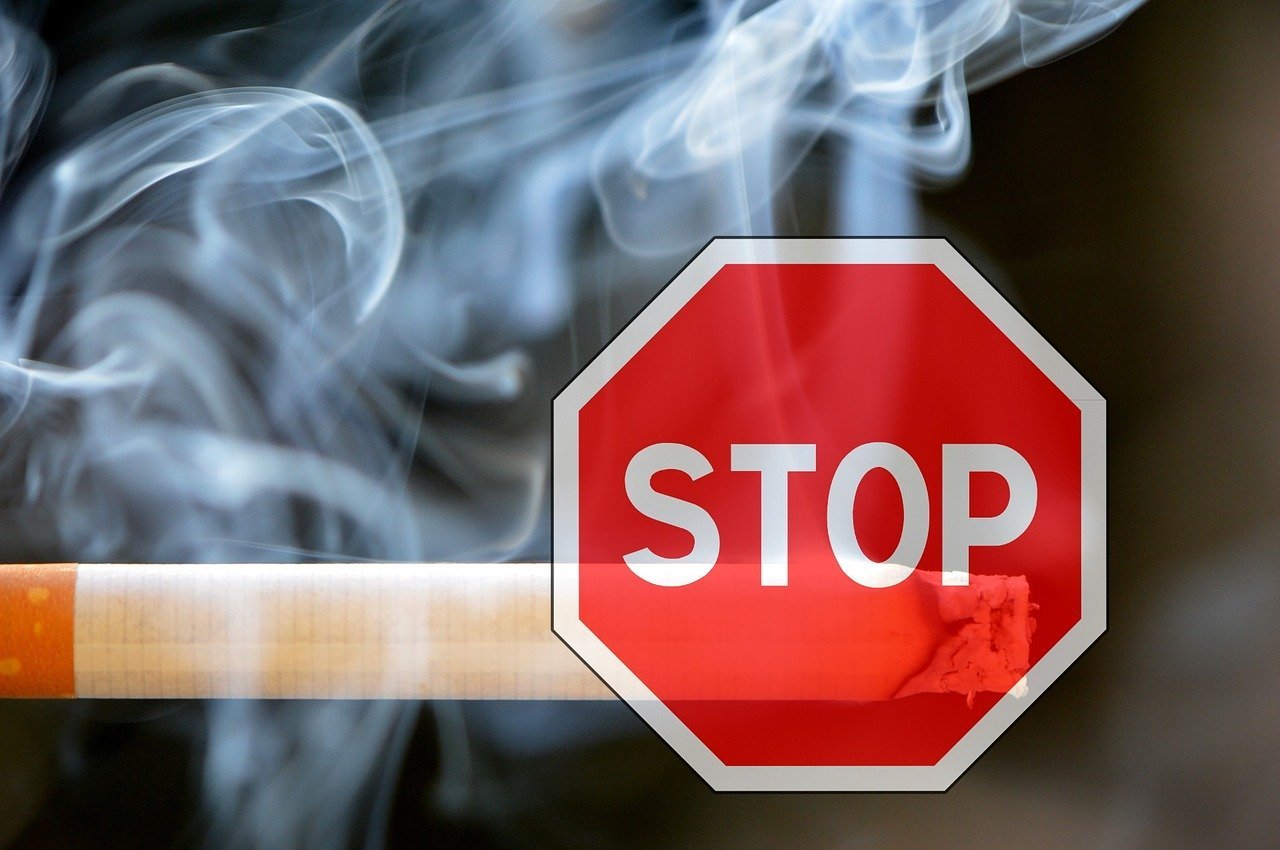 NHS-Krankenschwestern unterrichten Menschen ber die Vorteile von E- Zigaretten SMOKO E Cigarettes NHS-Krankenschwestern unterrichten Menschen ber die Vorteile von E- Zigaretten SMOKO E Cigarettes